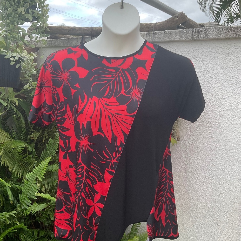 VTG Hawaiian Aloha Print Red & Black Women’s Top